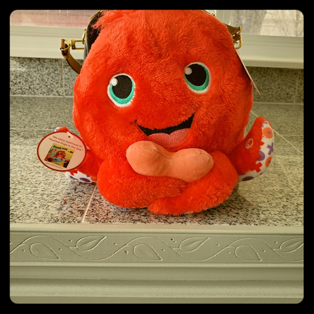 Hallmarks hug yu Mucho Octopus interactive Plush